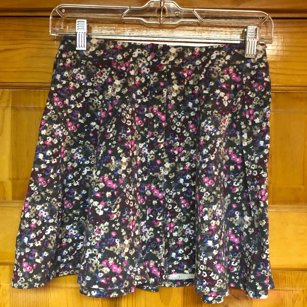 Skater skirt with button up front